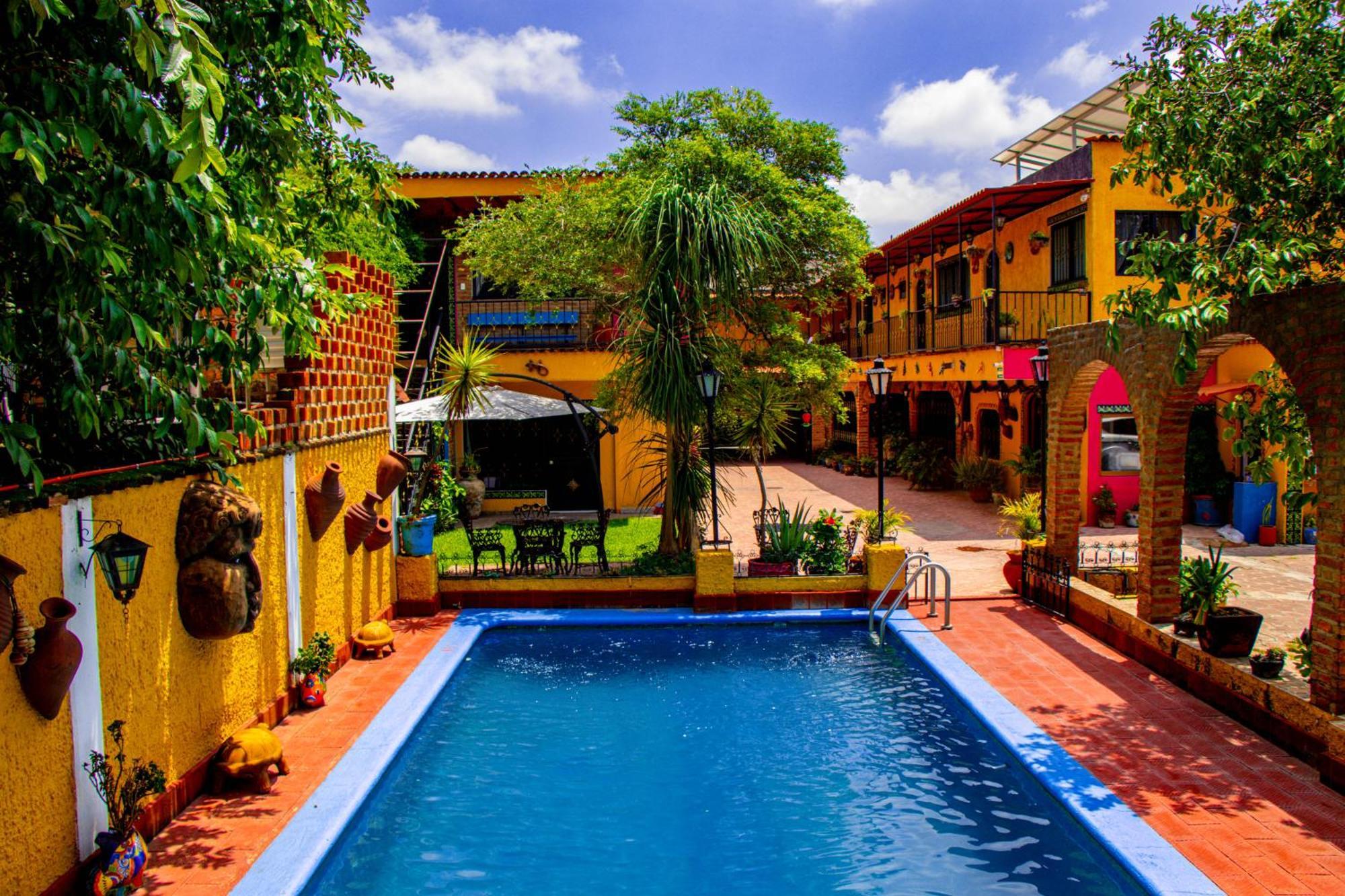 Posada Las Margaritas Tlaquepaque Екстериор снимка