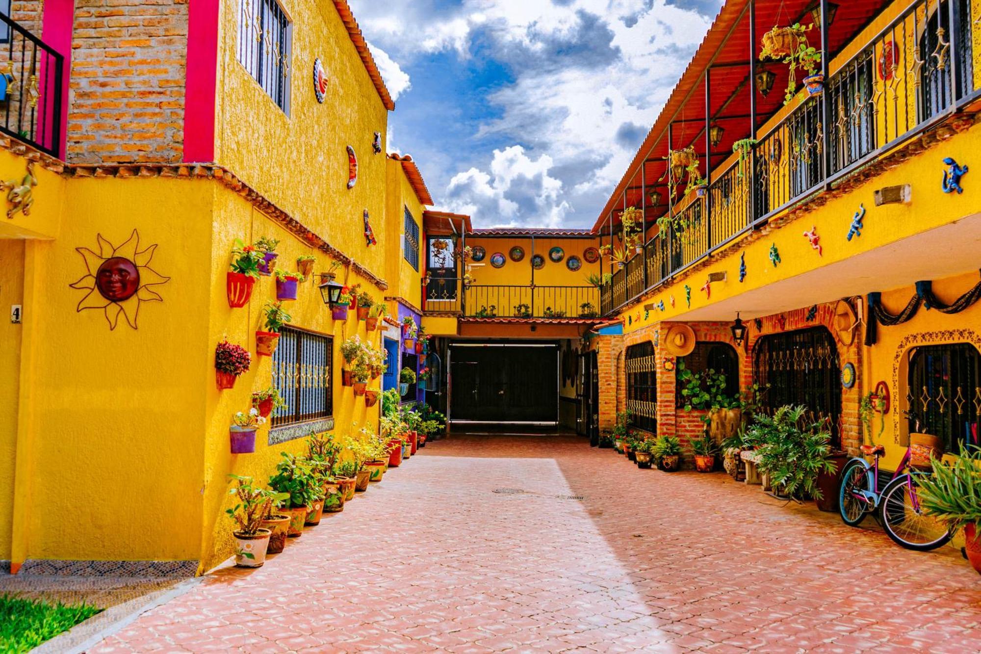 Posada Las Margaritas Tlaquepaque Екстериор снимка